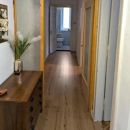 Apartman Charming High-ceiling Near Center *