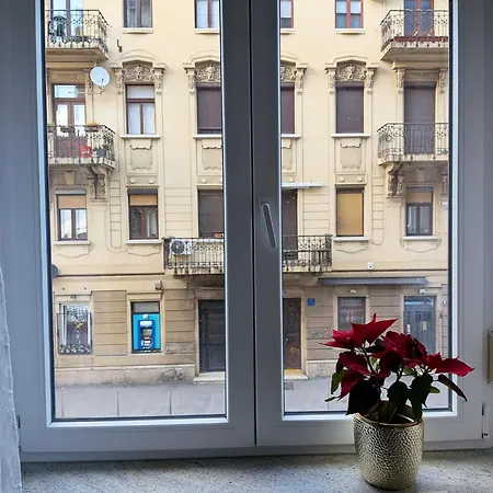 Apartman Charming High-ceiling Near Center